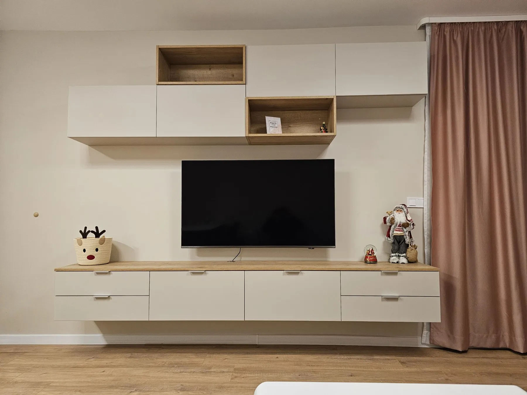 Шкафове по поръчка от СИДИ СТИЛ – модерен интериор